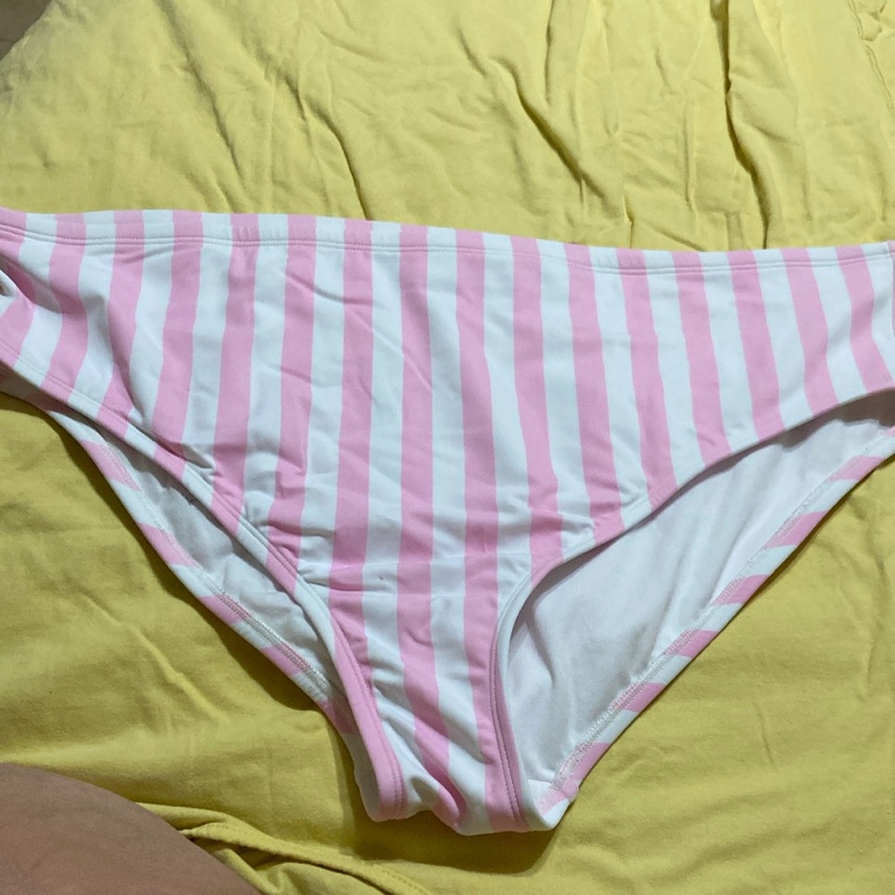 Swimsuit bottoms
